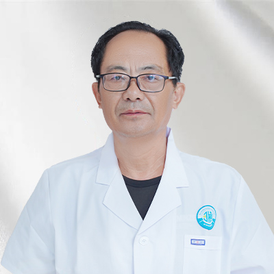 戚良碧.jpg